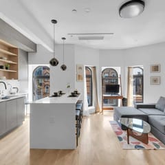 Bright Modern Retreat with Balcony