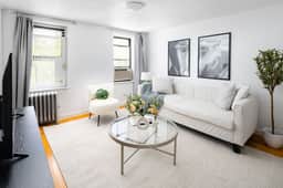 Radiant 1BR Haven in Lower East Side - Image 5