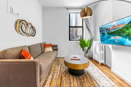 Stylish Park Slope 1Bd - Image 2