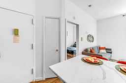 Stylish Park Slope 1Bd - Image 3
