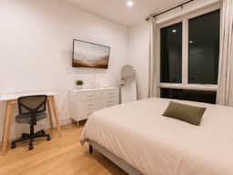 Boho 1bd w/ Balcony • Bushwick Hideaway - Image 4