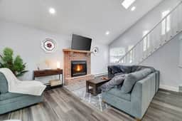 Cozy, Spacious House *New*InTheCommunity+Fire Pit - Image 5