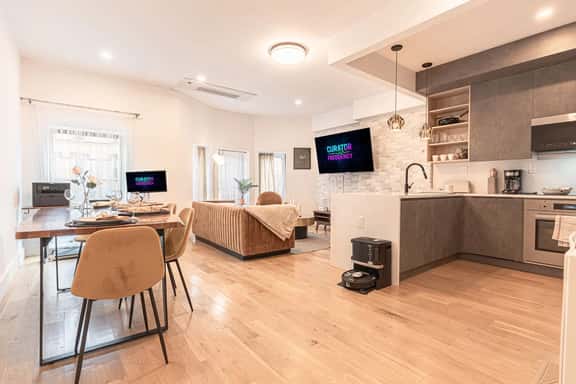 Stylish & Renovated 2Bd/2Ba+W/D(Spacious) - Image 1