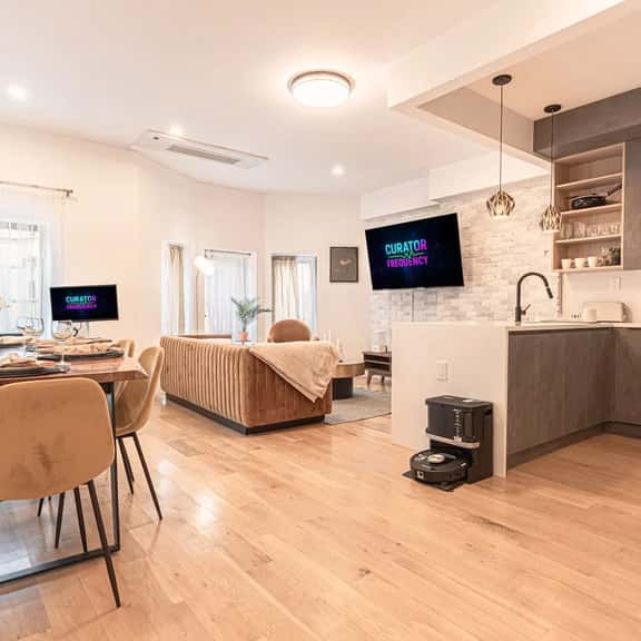 Stylish & Renovated 2Bd/2Ba+W/D(Spacious) - Image 1