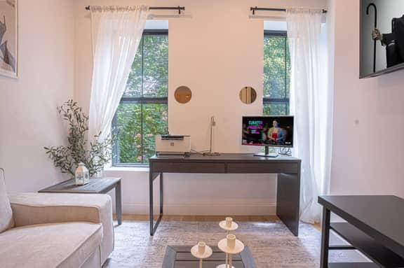 Bright & Cozy 3Bd Brooklyn Getaway - Image 5