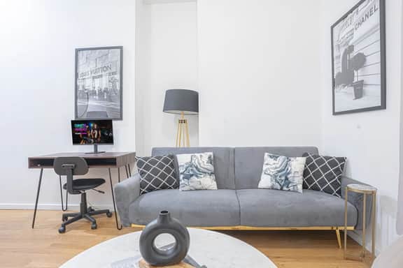 Charming Stay Near Williamsburg in Brooklyn - Image 5