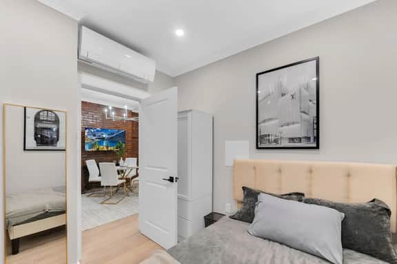 Modern 3Bd Rose Hills Manhattan Terrace Space - Image 5