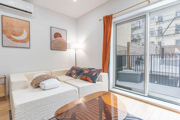 Modern Brooklyn Duplex with Backyard & W/D - Image 2