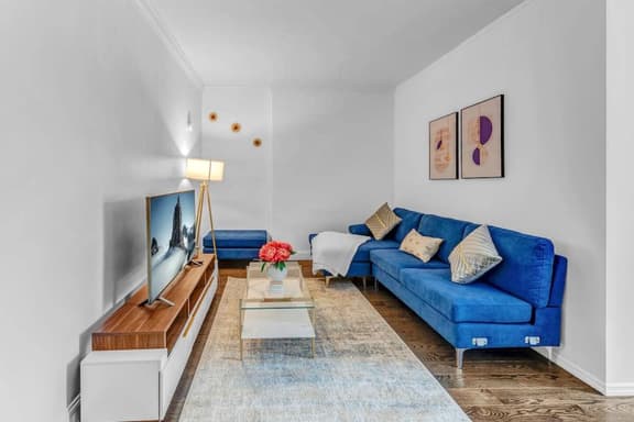 2Bd Stylish Brooklyn Heights - Steps WaterFront - Image 1