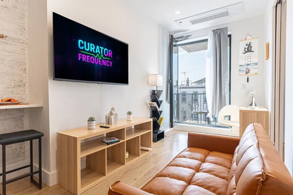 Cozy & Chic Renovated Brooklyn with Balcony - Image 1