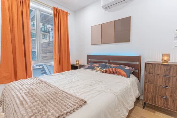 Modern Brooklyn Duplex with Backyard & W/D - Image 1