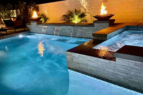 Palm Oasis: New Reno with Pool - Image 1