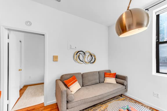 Stylish Park Slope 1Bd - Image 1